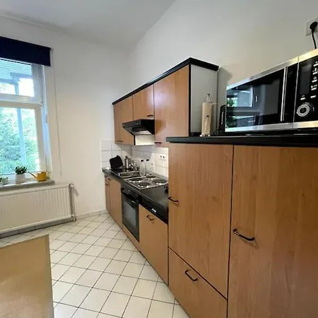 Apartment Schone Altbauwohnung Mit Garten *