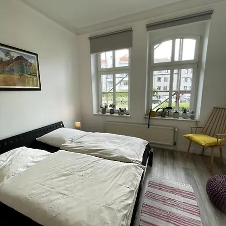 Apartment Schone Altbauwohnung Mit Garten Düsseldorf