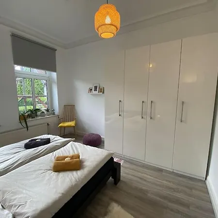 Schone Altbauwohnung Mit Garten Apartment Düsseldorf