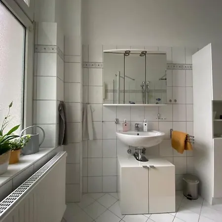Schone Altbauwohnung Mit Garten Apartment Düsseldorf